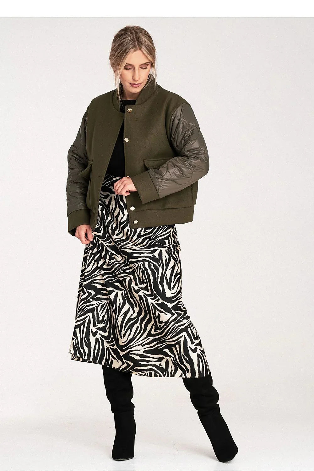 Women's Bomber Jacket - With Pockets Chic, Minimalist - Black