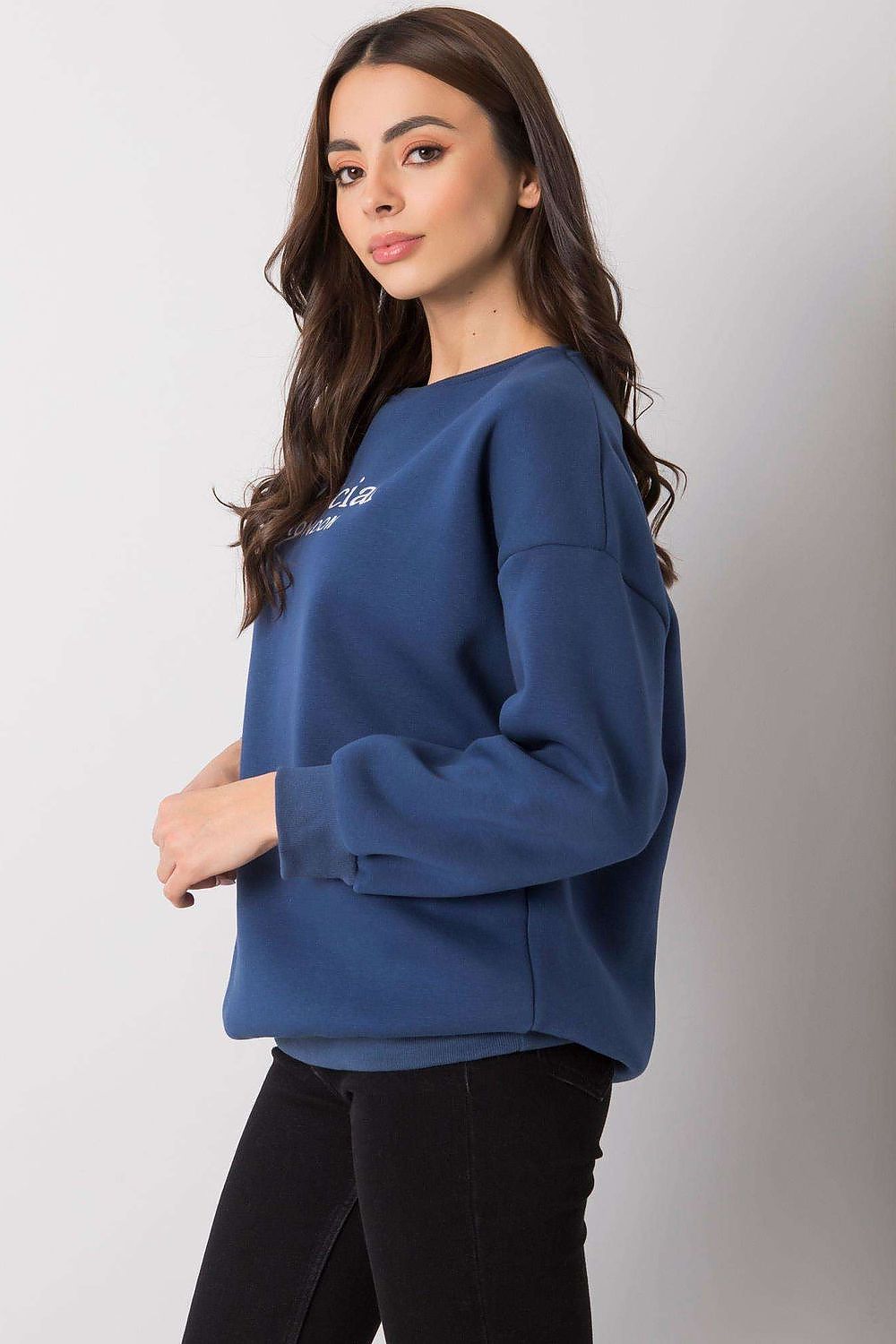 Women's Sweatshirt - Crew-Neck With Relaxed Fit