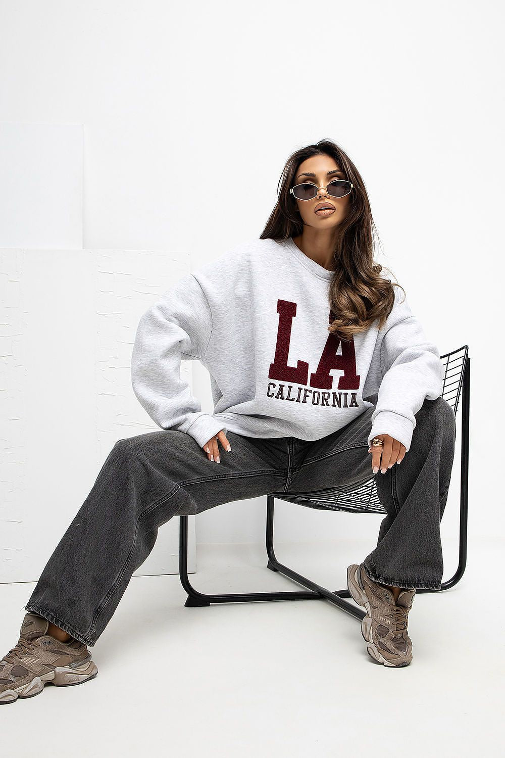Women's Sweatshirt - Crew-neck With Oversized Fit