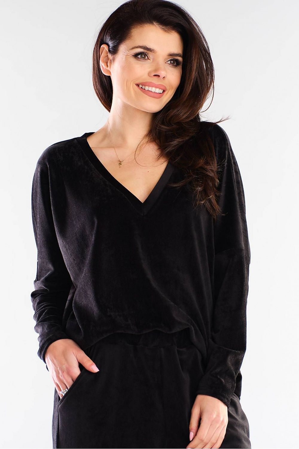 Women's Sweatshirt - V-Neck With Relaxed Fit