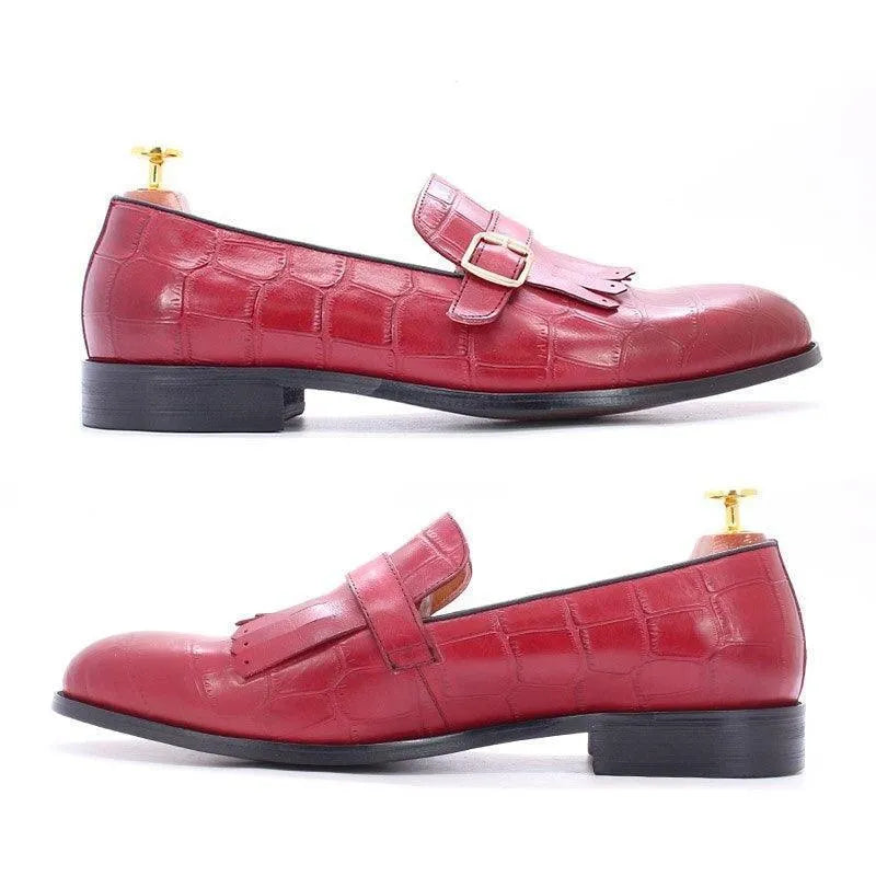 Red crocodile pattern leather men's dress shoes with fringe and buckle, black sole