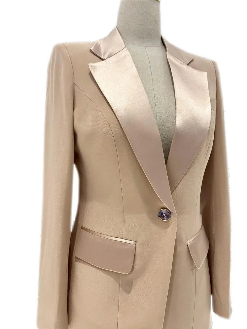 Elegant Women's Pant Suit - Solid Single-Breasted