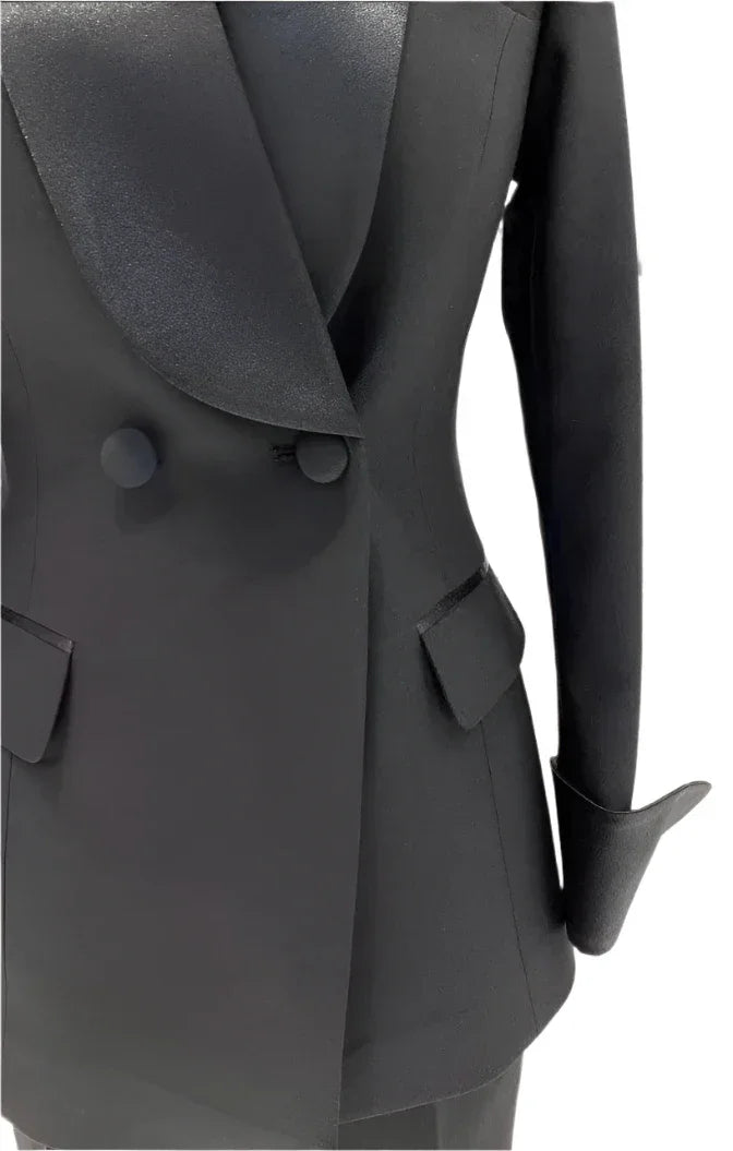 Elegant Women's Tuxedo Suit - Solid Double-Breasted