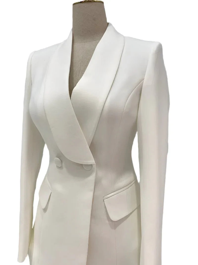 White label collar women's pantsuit blazer with double-breasted buttons on mannequin