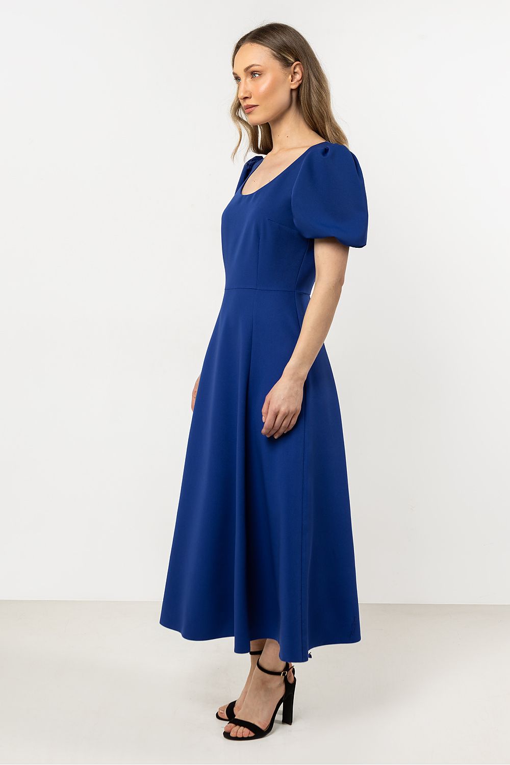 Short Sleeve Midi Dress – Deep Neck, Fit-and-Flare, Flared Skirt – Daydress | GUOCALI – view 5