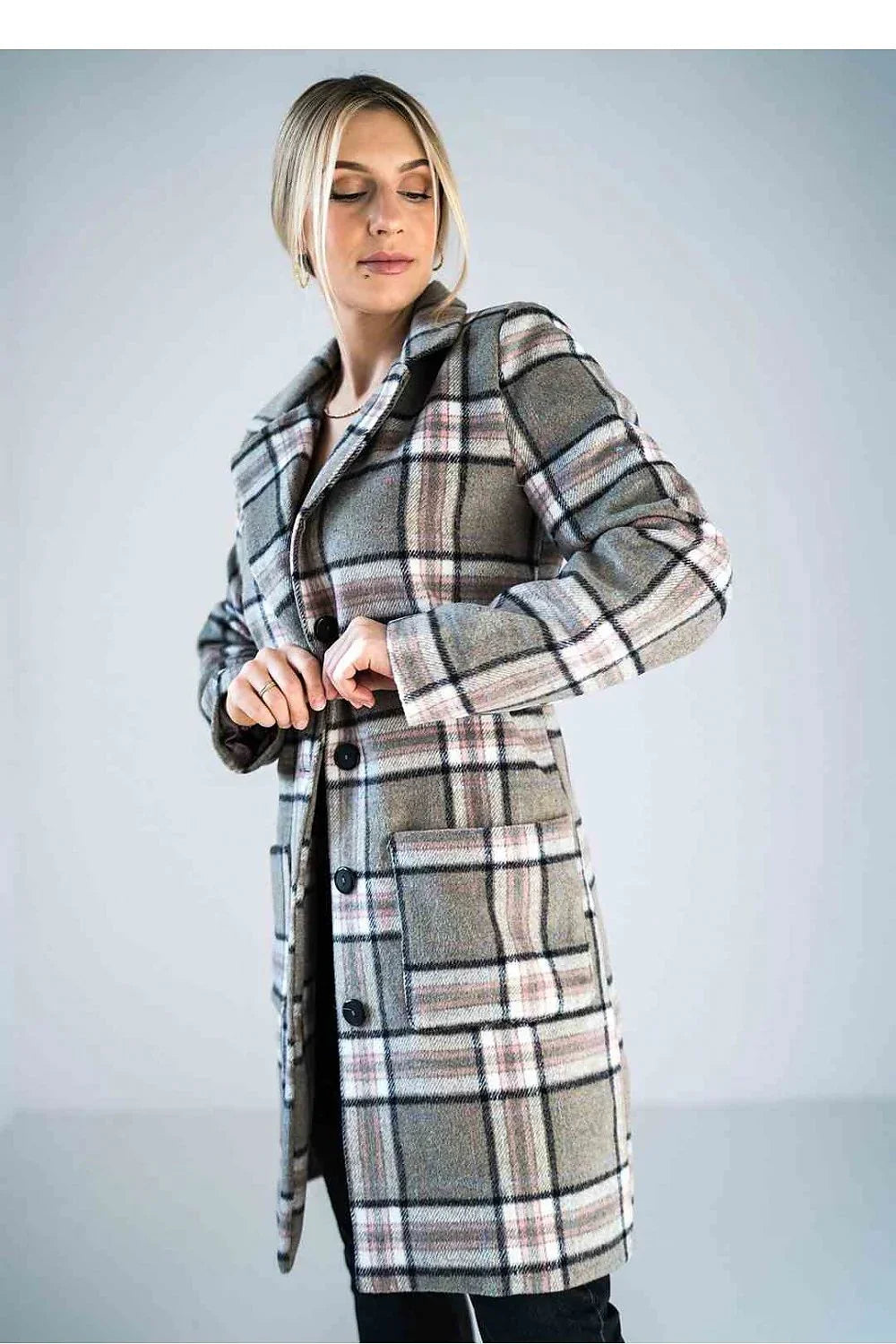 Women's Wool Coat - With Pockets Chic, Professional - Checkered