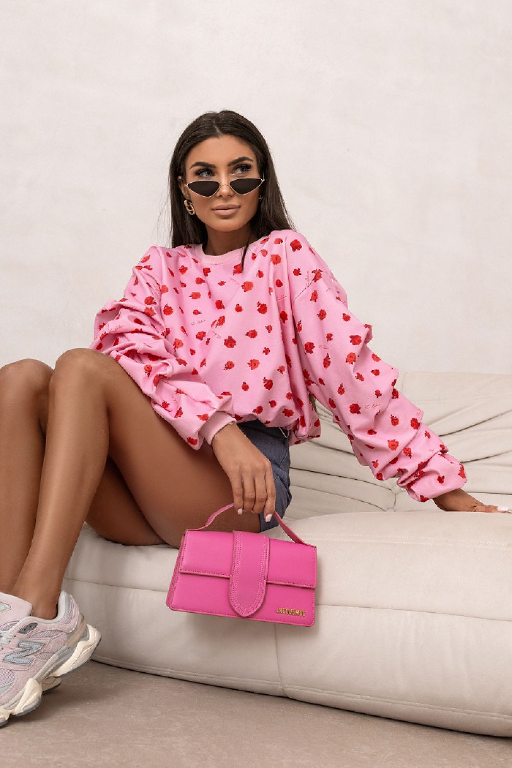Women's sweatshirt pink fourth shade front view