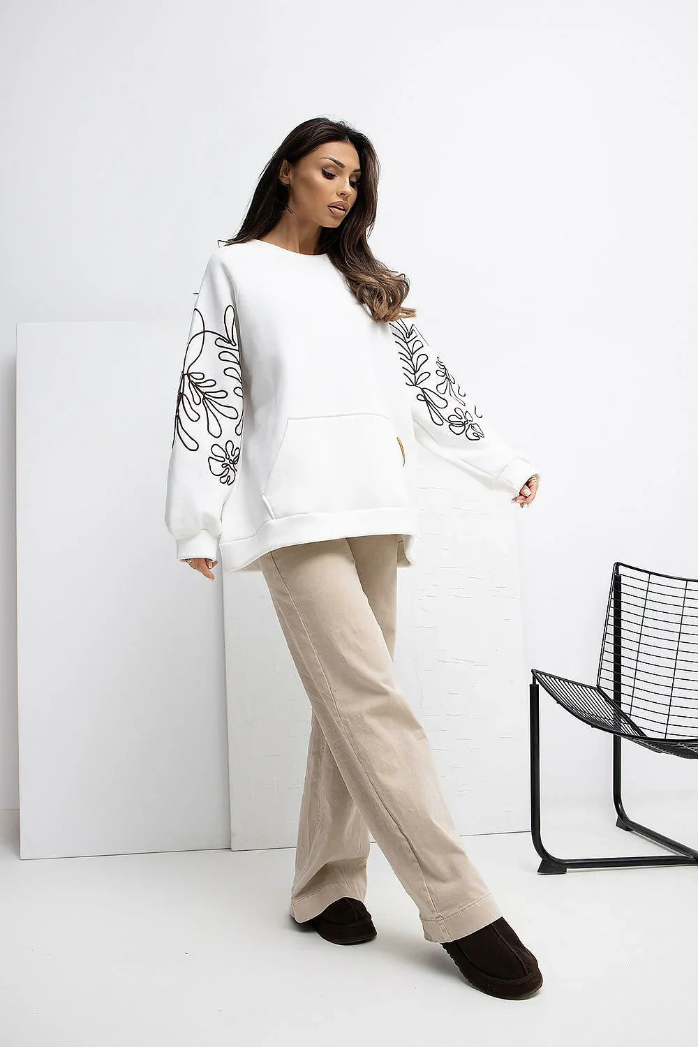 Women's sweatshirt Oversized Embroidered Kangaroo Pocket Crew Neck – view 9