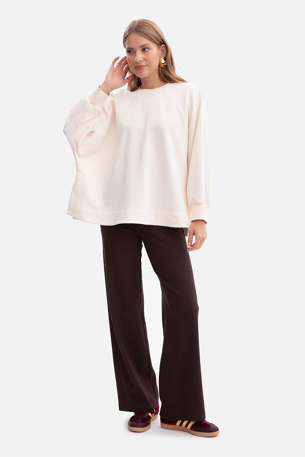 Women's sweatshirt beige side slits alternate view